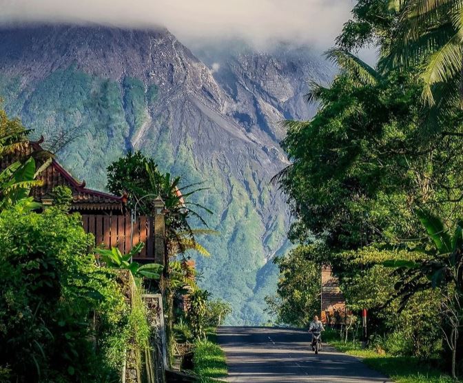 Kisah Kerajaan Gaib Gunung Merapi