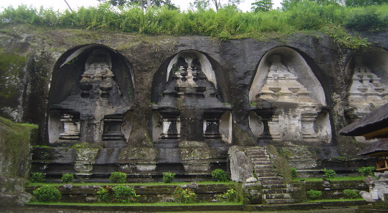 Ritual Pesugihan Ini Masih Dilakukan di Zaman Modern