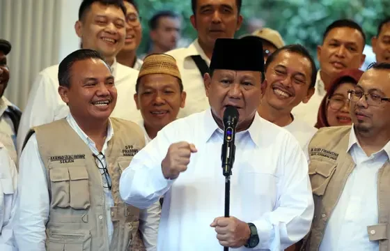 Cerita Prabowo Temukan Prasasti di Kolam Renang Peninggalan Belanda
