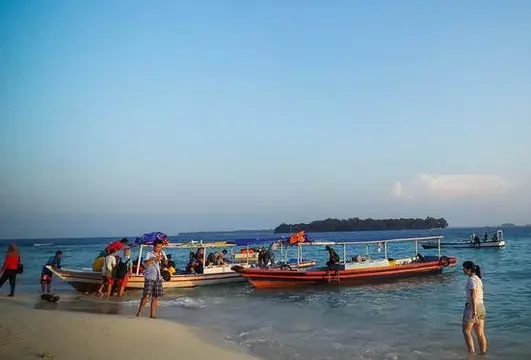 Menjelajahi Taman Arkeologi Onrust