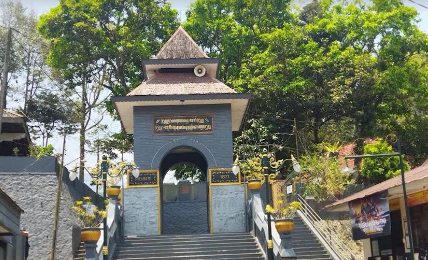 Alasan Kenapa Gunung Kawi Terkenal