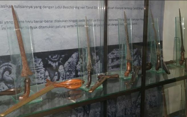 Melihat Koleksi Benda Sejarah di Museum Singhasari Malang