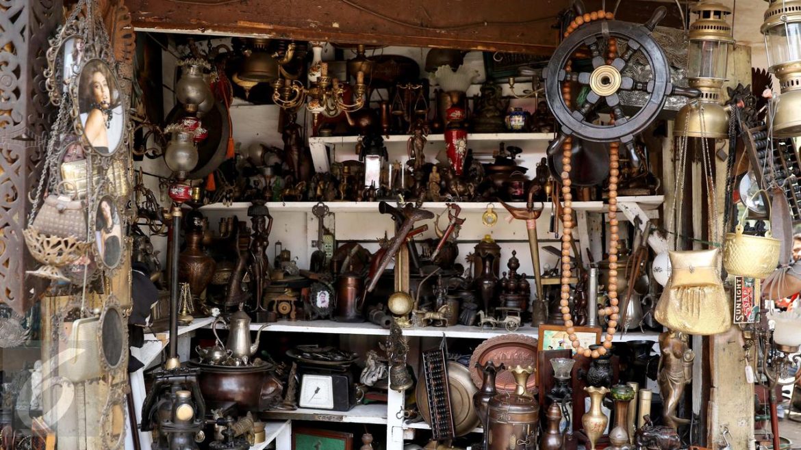 Lokasi Berburu Barang Antik di Jakarta