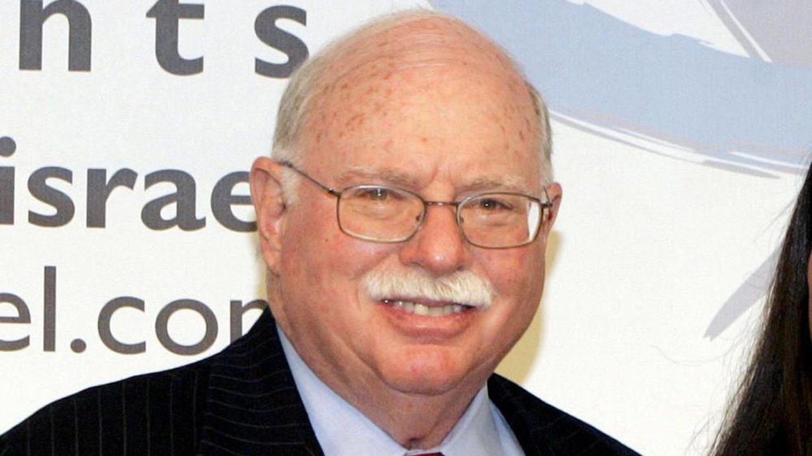 Barang Antik Curian yang Ditampung Miliarder AS