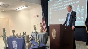 New York Kembalikan 30 Barang Antik ke Indonesia