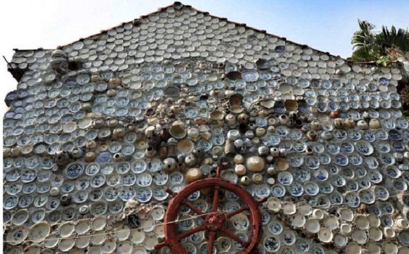 Pria Ini Modifikasi Rumahnya dengan Porselen