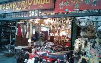 Berburu Barang Antik di Solo