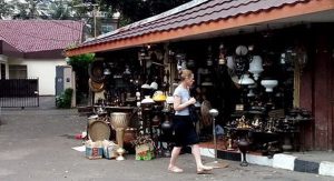 Surga Bule & Barang Antik di Kawasan Menteng