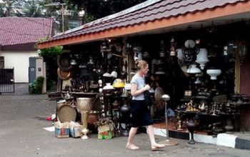 Surga Bule & Barang Antik di Kawasan Menteng
